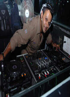 Dj Rakesh 