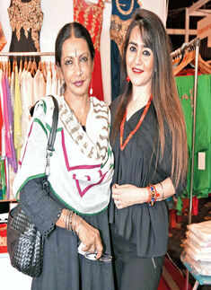 Anjanna Kuthiala and Shalini Chauhan pose together