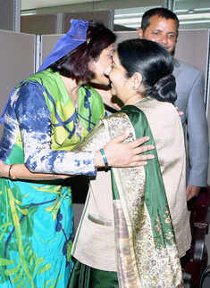 Expressing disappointment that the UN had not agreed on a comprehensive convention