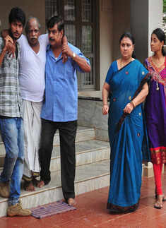 A still from Telugu film Veelaithe Premiddam