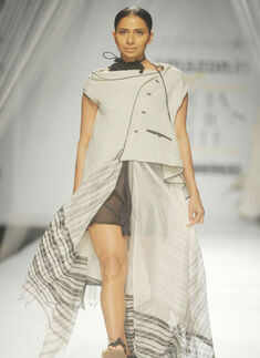 AIFW SS '16: Day 1: Vaishali S