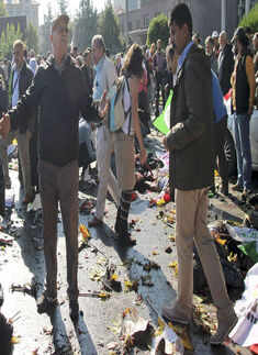 Blasts hit rally in Turkish capital