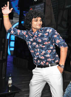 Party at Freeze Lounge