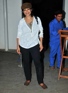 The Clueless Comic: A Play