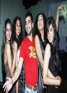 Models bash at Tantra