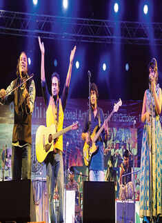 Musicians perform @ Nehru Park
