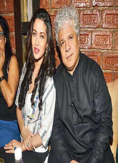 Riya Sen @ Caf&eacute; launch