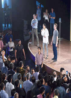 Zuckerberg in favour of net neutrality