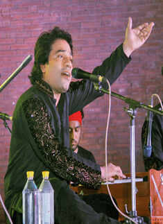 Javed Bashir performs @ IHC