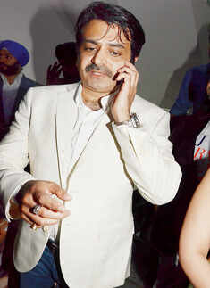 Party @ World Art Dining