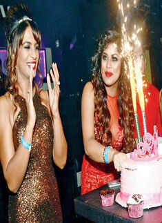 Fashionable b'day party