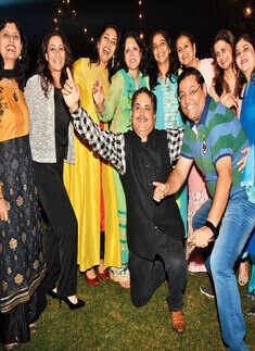 Kanika Kapoor performs in Lucknow