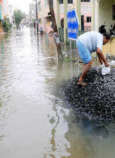Heavy rains disrupt life in Tamil Nadu
