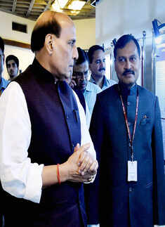 Rajnath pays tributes to Nehru