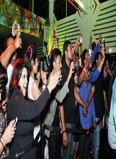 Himesh performs in the city