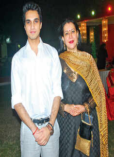 Sangeeta, Yusuf&rsquo;s wedding anniv.