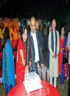 Sangeeta, Yusuf&rsquo;s wedding anniv.