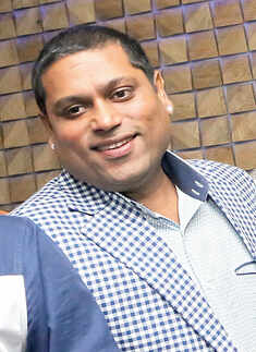 Kanika performs @ Zerruco