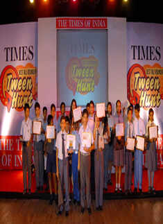 Tween Hunt prize distribution
