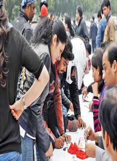 Bike rally to mark World AIDS Day