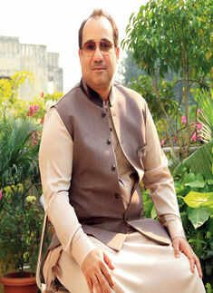 Rahat visits Lucknow
