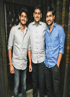 Weekend Party @ Small World Pub