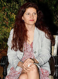 Sherry hosts Dinner Party