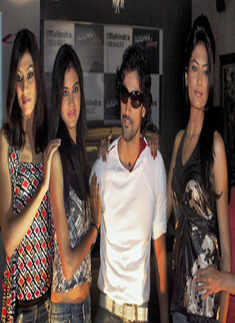 Kunal at a Car launch