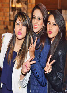 Neha performs at Kinbuck 2