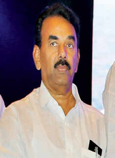 Kishanlal & Sarala&rsquo;s golden jubilee anniv.