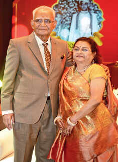 Kishanlal & Sarala&rsquo;s golden jubilee anniv.