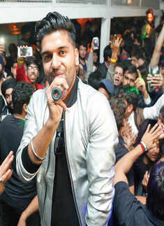 Guru Randhawa @ New Year party