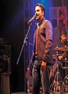Namit Das&rsquo; ghazal performance