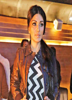 Celebs @ Unplugged Courtyard