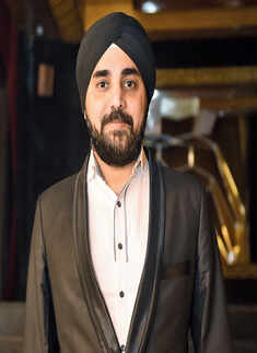 Ali Quli Mirza performs in Delhi