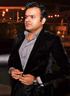 Gautam Gulati at B&rsquo;day party