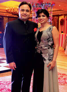 Amit & Shweta&rsquo;s anniv. party