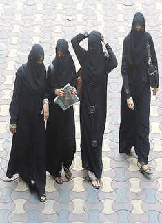 No ban on Sikh turbans, only on burqas, says France