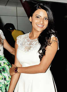 Celebs at Pre-Valentines party