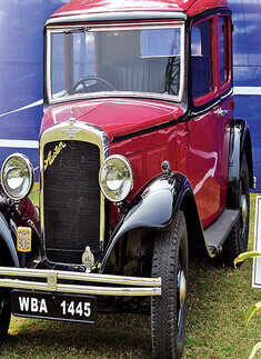 Vintage car & Dog show