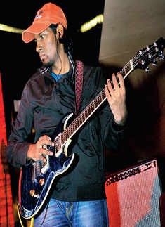 D'Whetstone performs at club