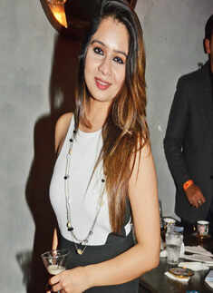 V-Day party @ Ek Bar