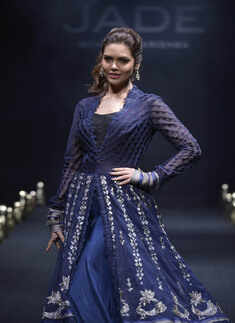 Esha Gupta walks in Jade