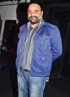 Dilbagh Singh performs at Brew House