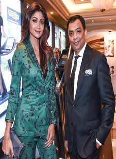 Awards & Performances