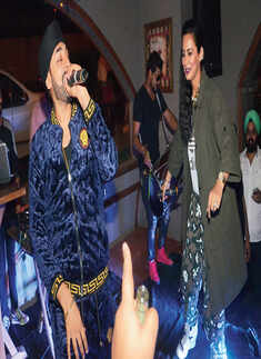 Party @ Flying Saucer