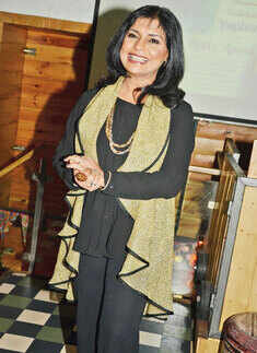 Get-together party @ Cafe Hawkers