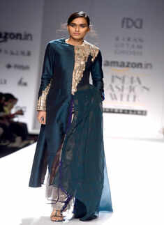 AIFW AW '16: Day 1: Kiran Uttam Ghosh