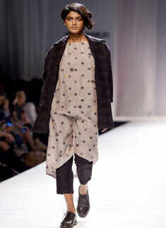 AIFW AW '16: Day 4: EKA