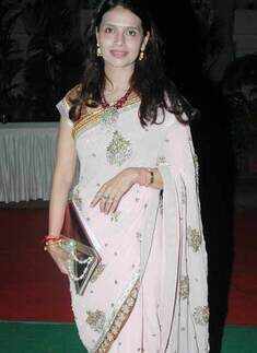 Pre-Diwali bash by Suresh